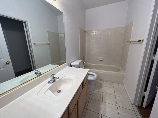 Building Photo - **2 WEEKS FREE OFF OF FIRST MONTH**