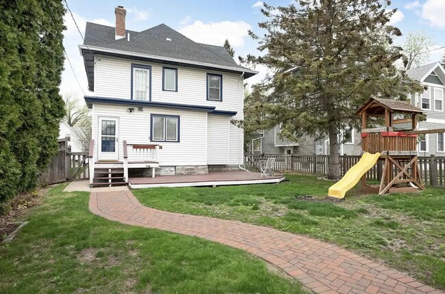 Building Photo - Rare, beautifully updated selby ave house ...