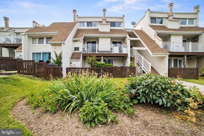 Building Photo - 1058 Norwood Ct