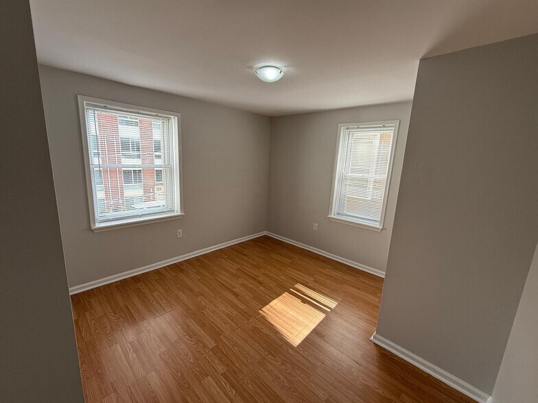 Building Photo - 2668 Braddock St