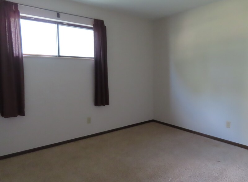 Building Photo - 2109 Melrose Dr