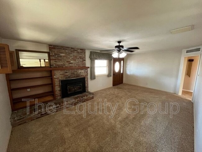 Building Photo - 228 W Teapot Dome Ave