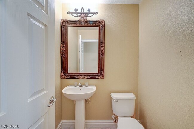 Building Photo - 9462 Castillana Ct