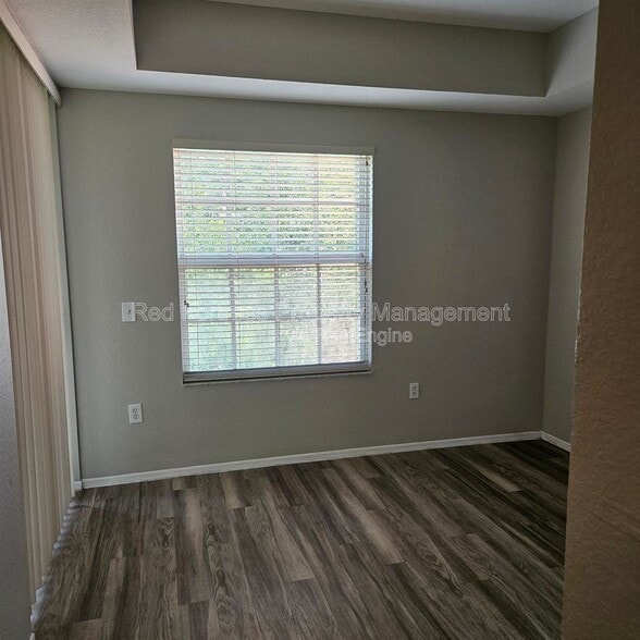 Building Photo - 9005 Colby Dr