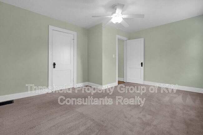 Building Photo - 1126 Northwest Blvd