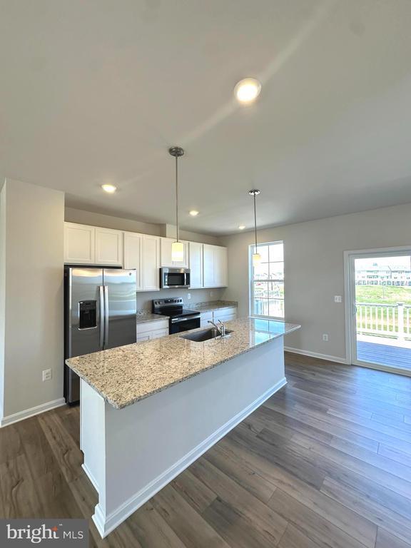 Building Photo - 439 Seeback Dr