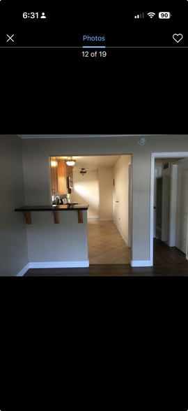 Building Photo - 1308 N Hollywood Way