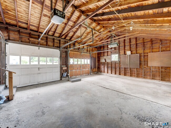 Building Photo - 36 Westview Terrace