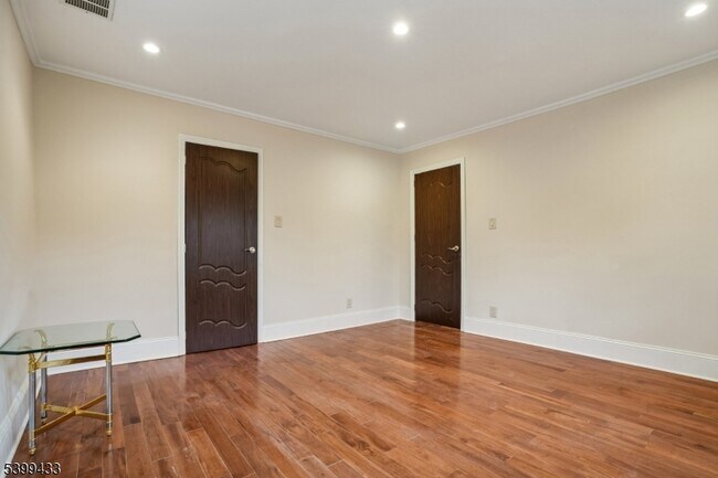 Building Photo - 80 Locust Ave