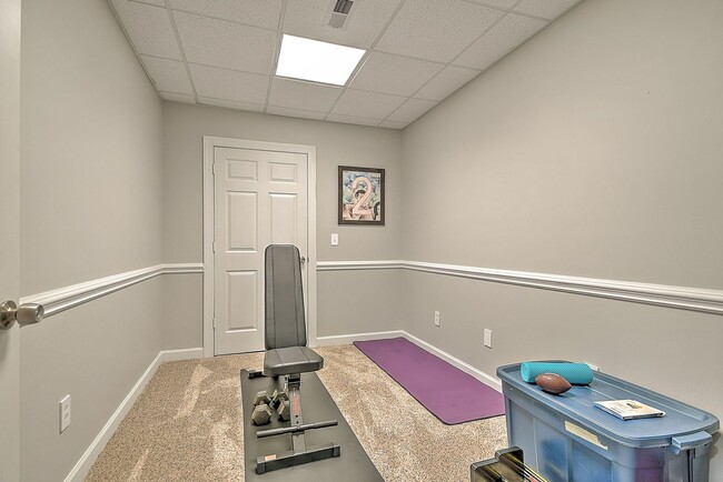 Building Photo - 9 Wayland Ct