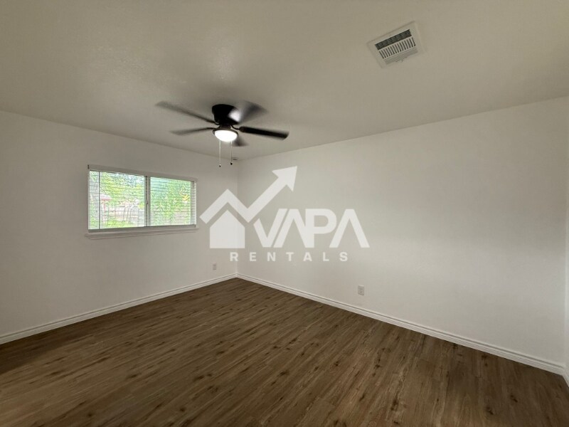 Building Photo - 4743 Swann Ln