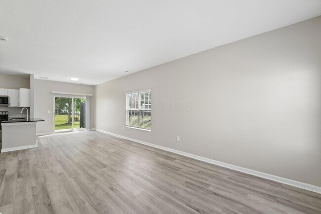 Building Photo - 2018 River Rock Way