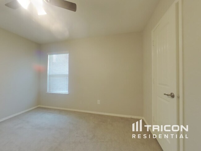 Building Photo - 12308 Shine Ave