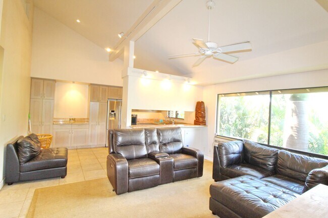 Building Photo - Rare Haleakala Gardens Top Floor Corner Unit - Unfurnished 3 Bed 2 Bath