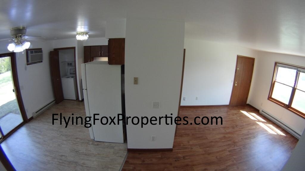 Building Photo - 231 Ash St