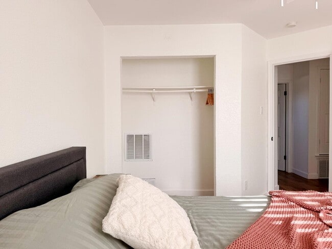 Building Photo - 1706 Woodwind Ln