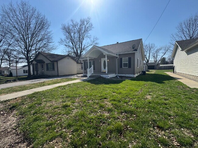 Building Photo - “Room to Grow!” — Spacious 3 Bed + Bonus Rooms in Pawnee