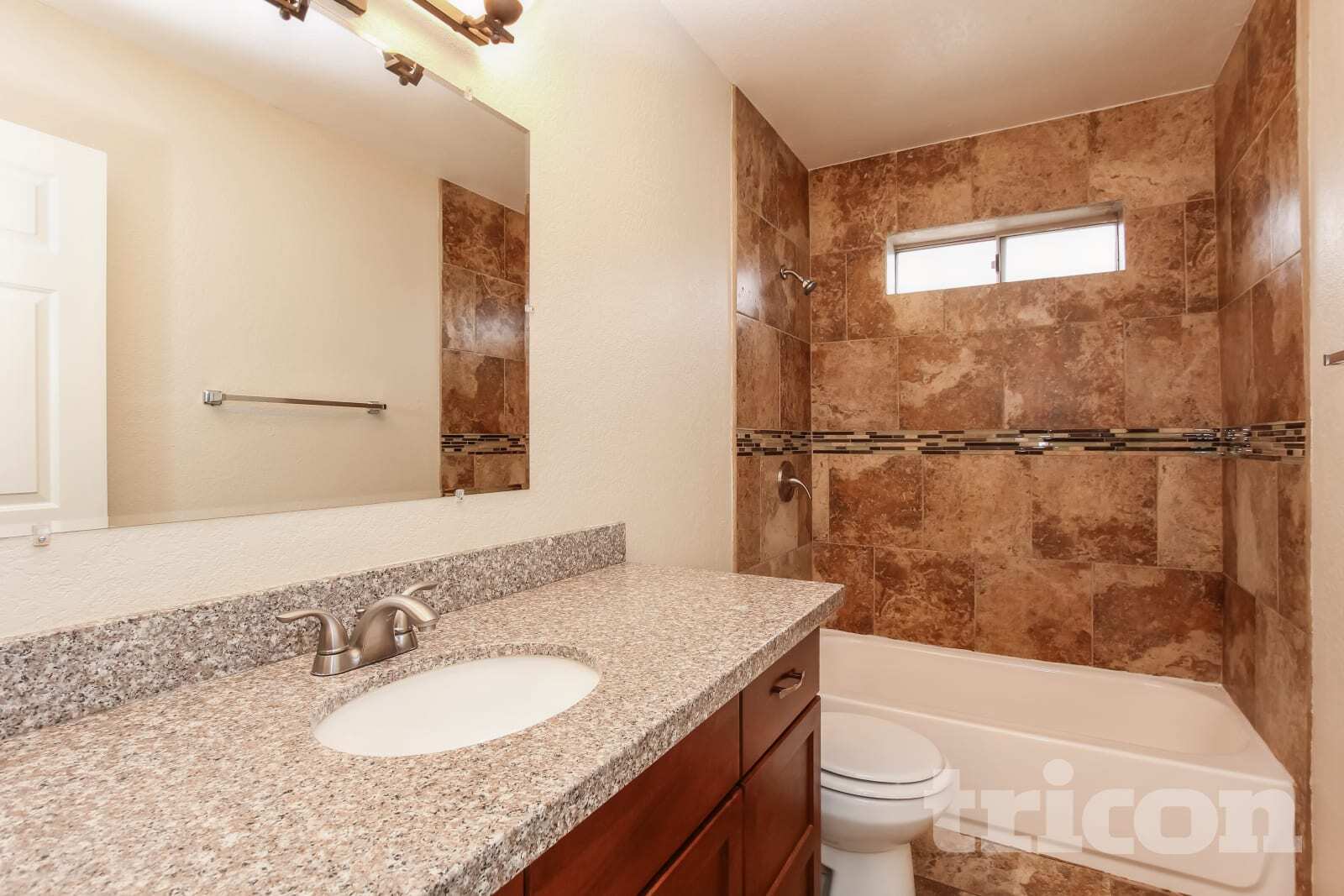 Building Photo - 6926 W Cameron Dr