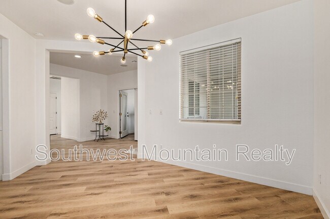 Building Photo - 17809 W Lincoln St