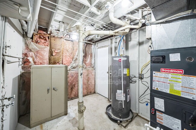 Building Photo - 12174 Glencrest Ct