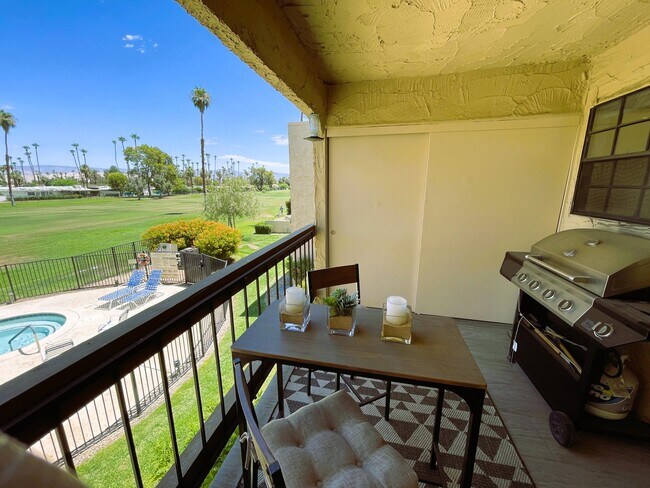 Building Photo - 5300 E Waverly Dr