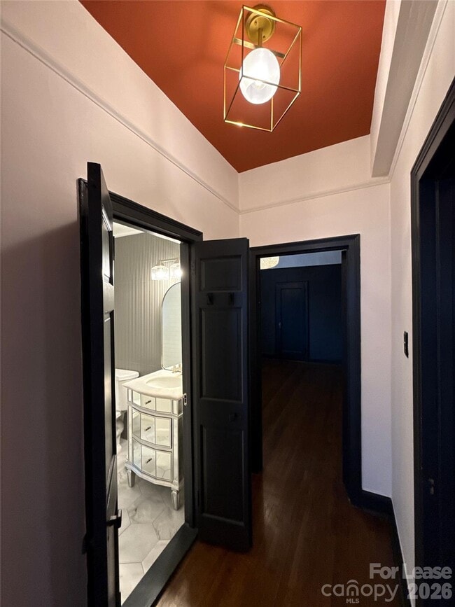 Building Photo - 301 W 10th St