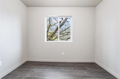 Building Photo - 3 Bedroom Duplex