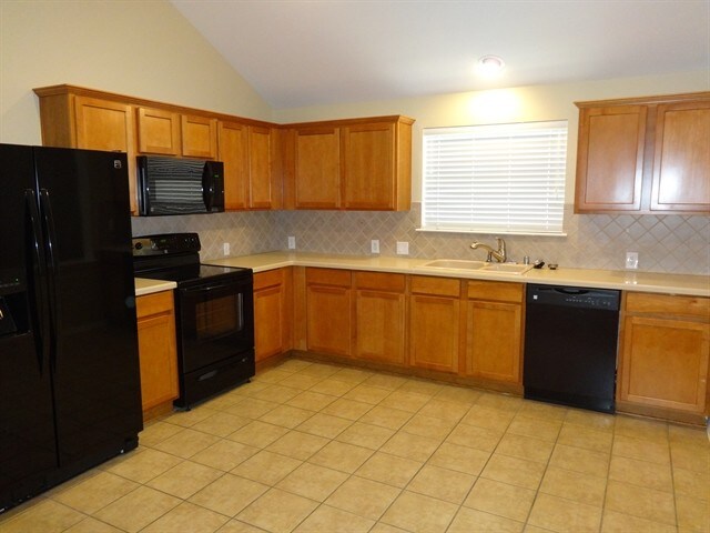 Building Photo - 6317 Pool View Dr