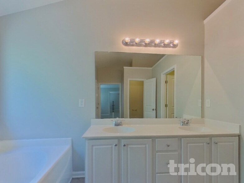 Building Photo - 3562 Willow Meadow Ln