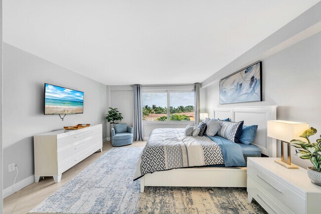 Building Photo - 170 N Ocean Blvd