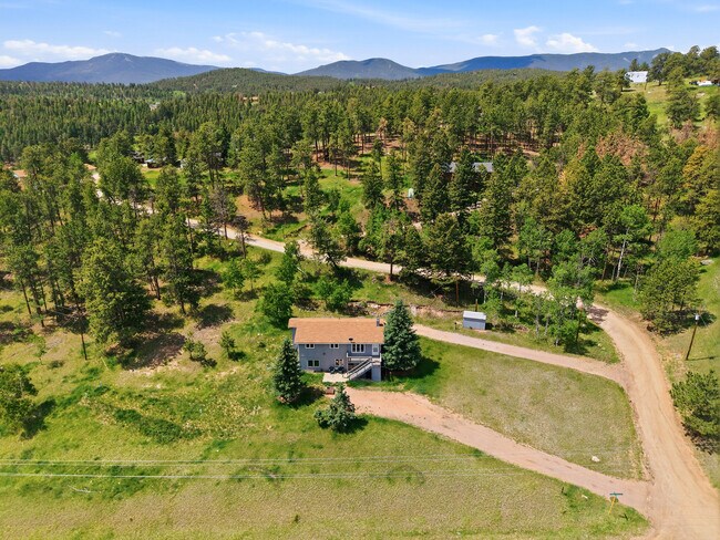Building Photo - 836 Sleepy Hollow Dr