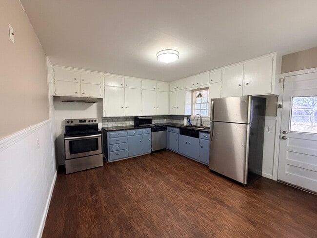 Building Photo - 2510 36th St