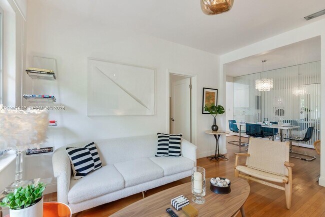 Building Photo - 739 11th St