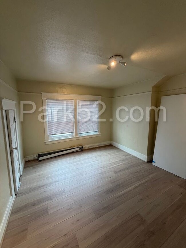 Building Photo - 1711 S 9th St