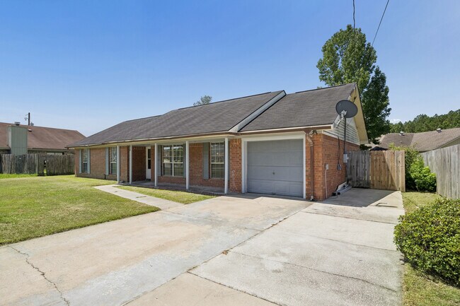 Building Photo - 972 Birchfield Dr