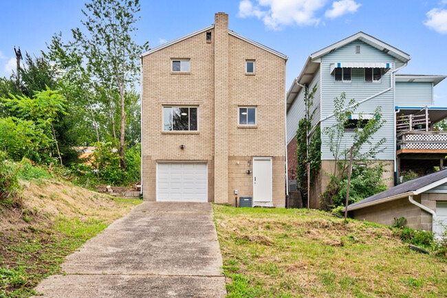 Building Photo - 309 Sebring Ave