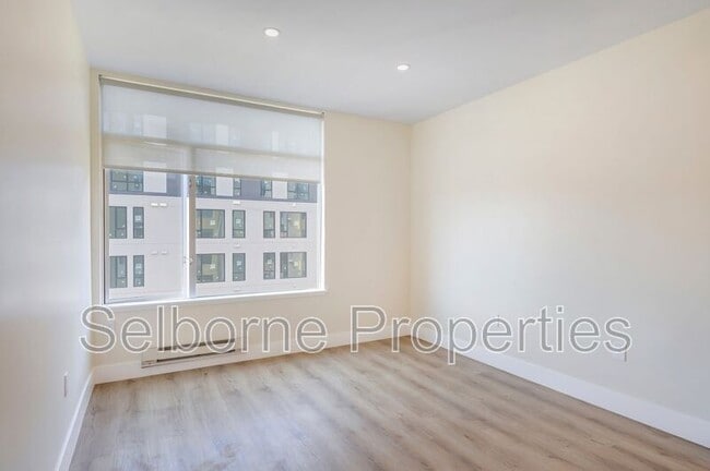 Building Photo - 1401 Jackson St