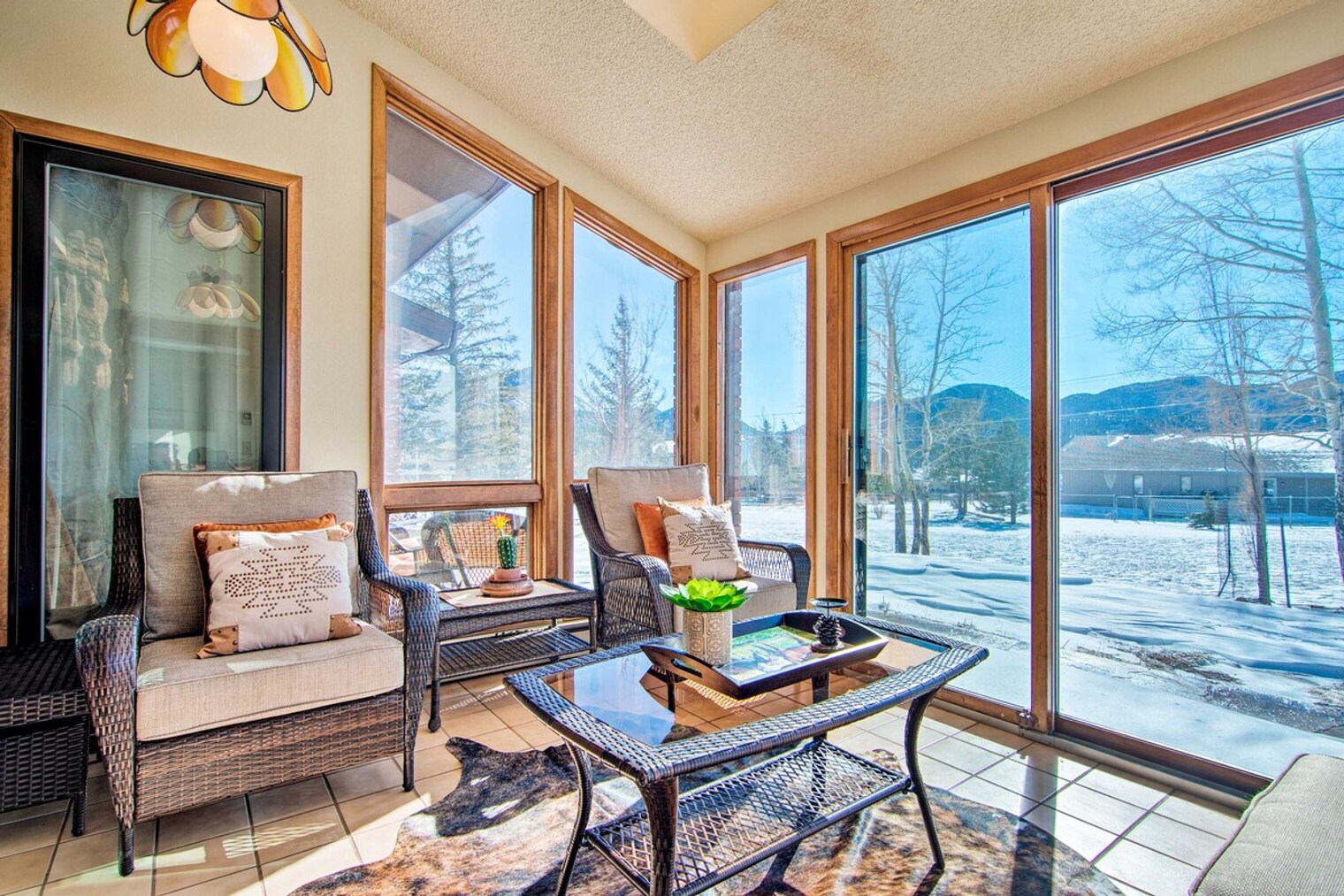 Building Photo - 1740 High Pine Dr