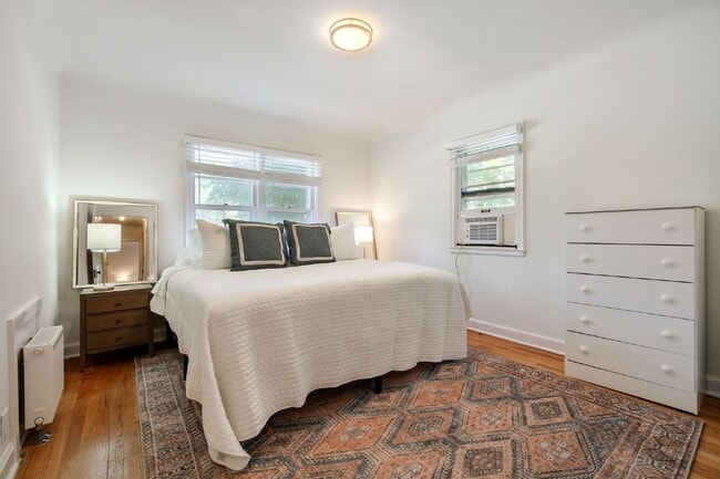 Building Photo - "Fully Furnished Monthly Rental - Newly Remodeled 2 bed Old Town bungalow "