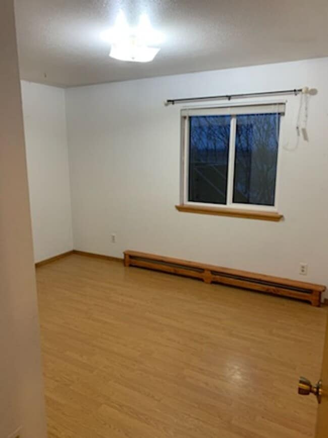 Building Photo - 10980 Bells Flats Rd