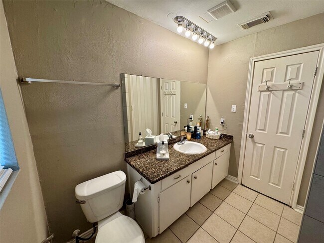 Building Photo - 5218 Willowbend Blvd