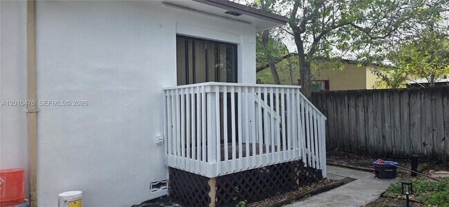 Building Photo - 2619 Arthur St