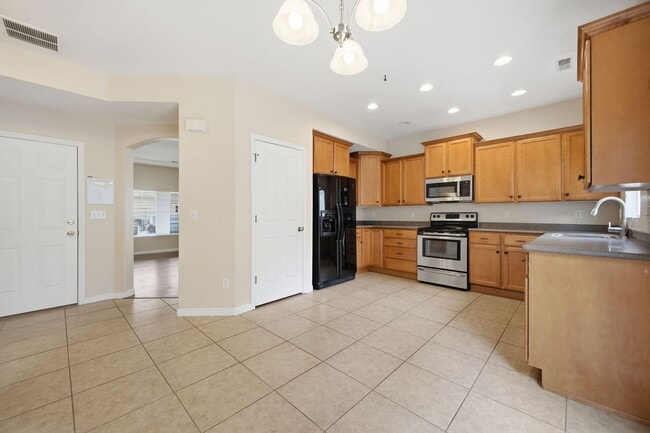 Building Photo - 1427 E 6175 S