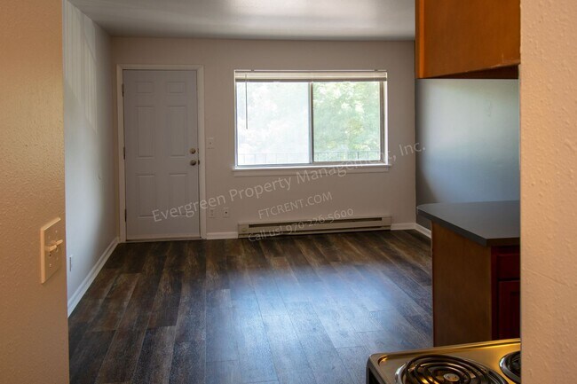 Building Photo - 2008 W Plum St