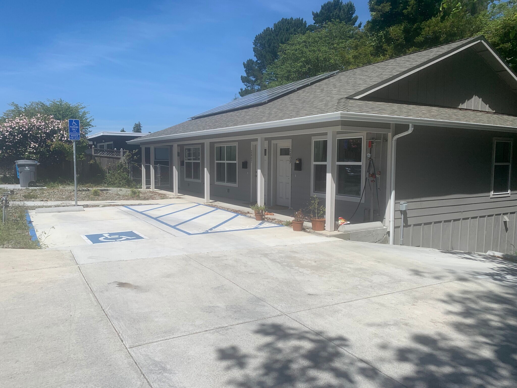 Building Photo - 2805 Harrison Ave