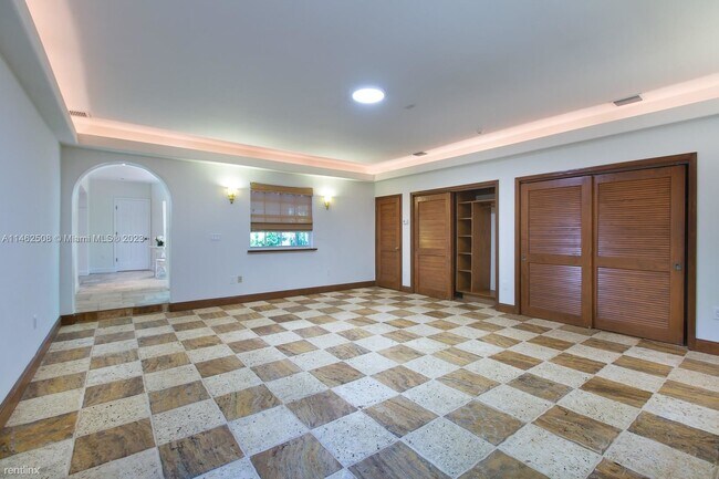 Building Photo - 3 br, 2.5 bath House - 171 Edgewater Dr