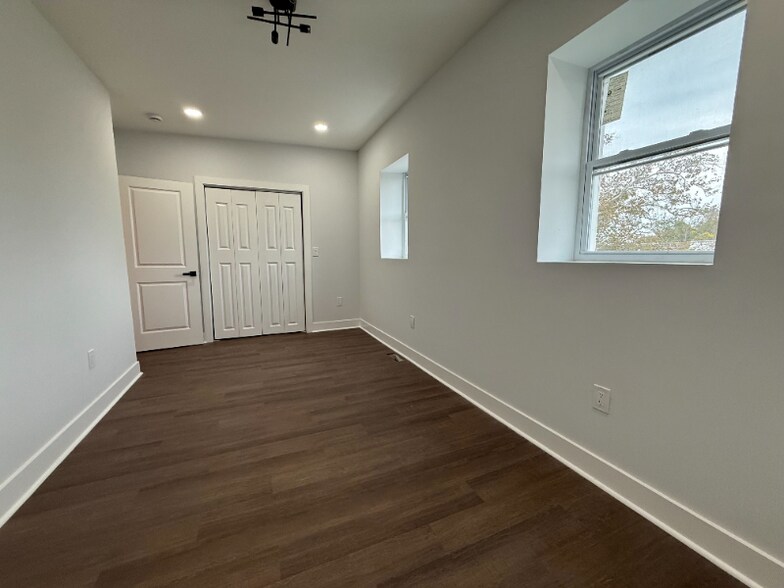 Building Photo - 3514 Reisterstown Rd