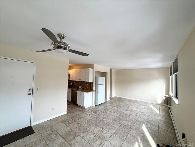 Building Photo - 722 US-6