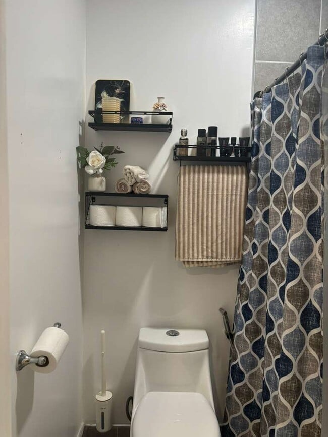 Building Photo - 4261 Eta St