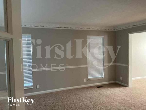 Building Photo - 1133 Burlingame Ct
